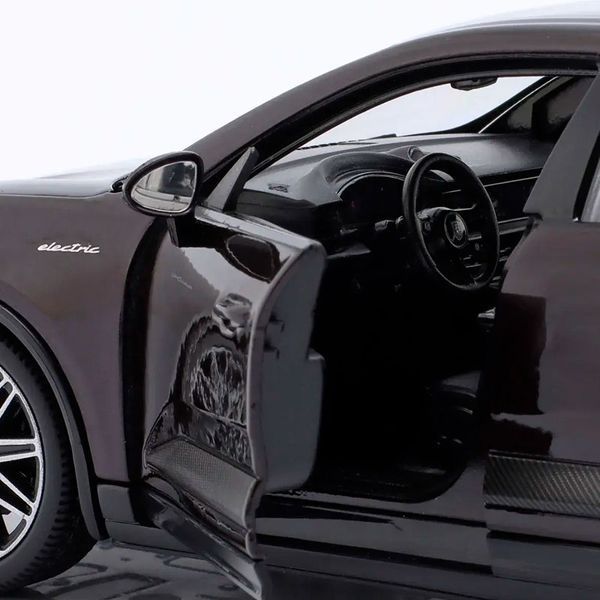 Металева автомодель Porsche Macan 4 Electric 18-21114 193621 фото &mdash; Кузя