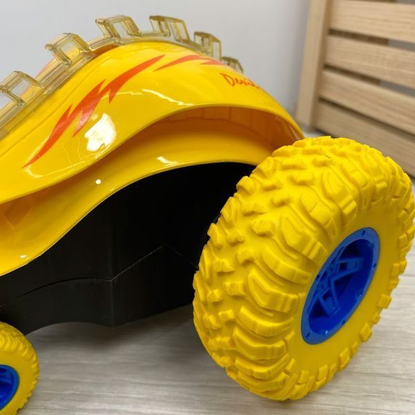 Трюкова машинка на р/у FD-1 світло, звук, 4,8 V 153658 фото &mdash; Кузя