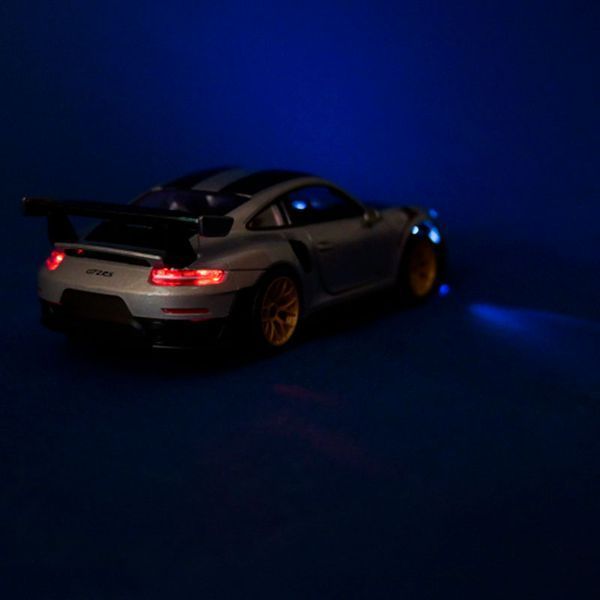 Металлическая коллекционная машинка Porsche 911 GT2 RS Автопром 68705 183596 фото &mdash; Кузя