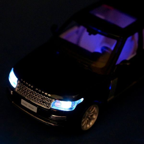 Металева машинка 2013 Range Rover Автопром 68357 зі світлом і звуком 195349 фото &mdash; Кузя