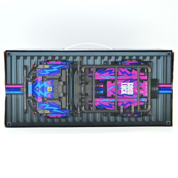 Конструктор Cyberpunk Джип Toyota инерционный 9056-2, 768 дет 190198 фото &mdash; Кузя
