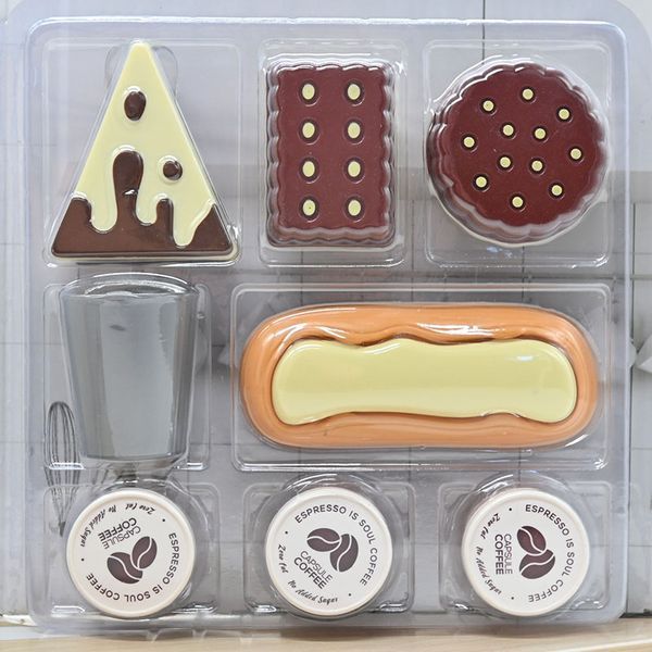 Игрушечная кофемашина на батарейках с аксессуарами J 601 186240 фото &mdash; Кузя